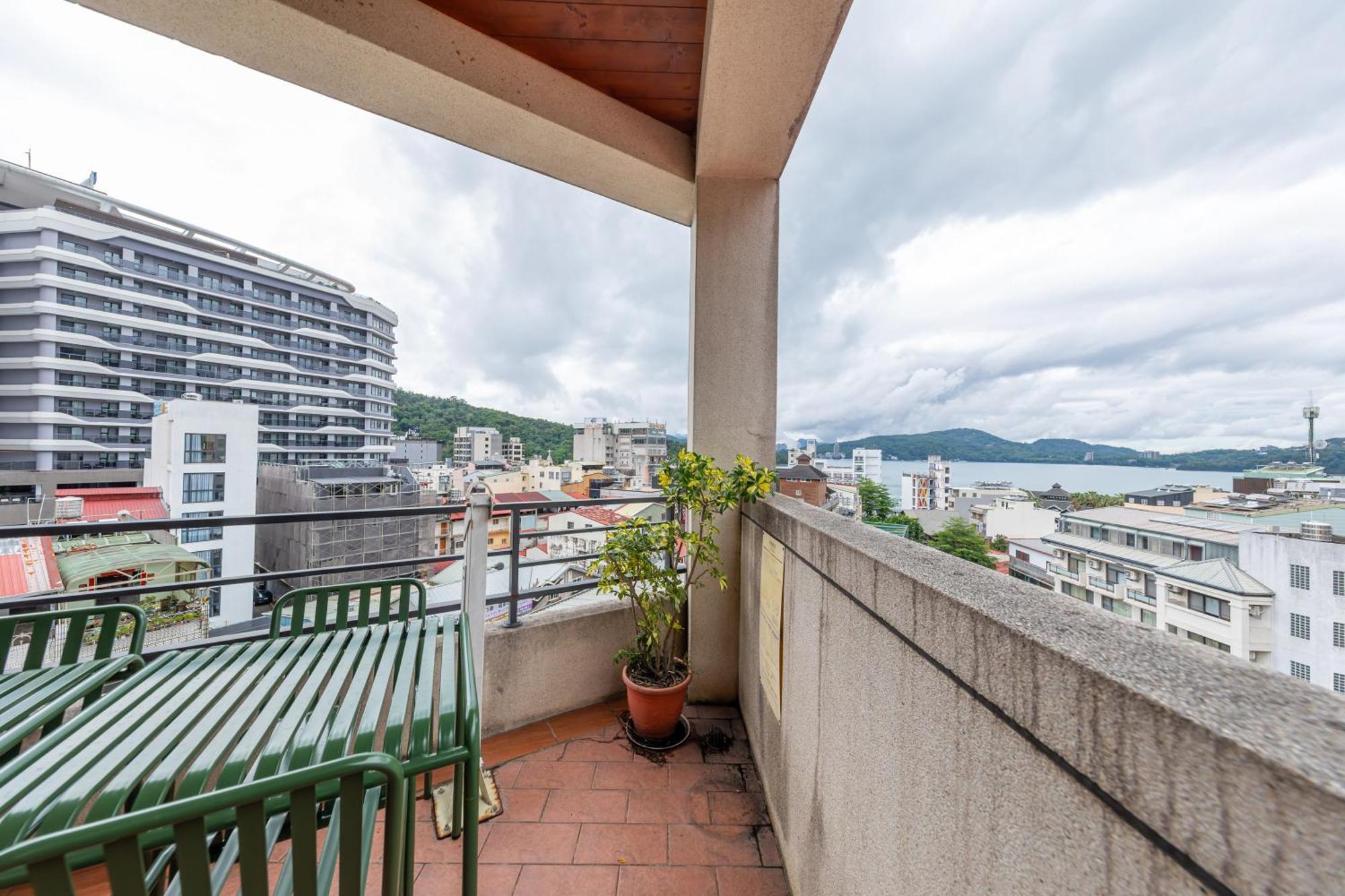 Sun Moon Lake Itathao Vacation Inn With Elevator Yuchi Exterior foto