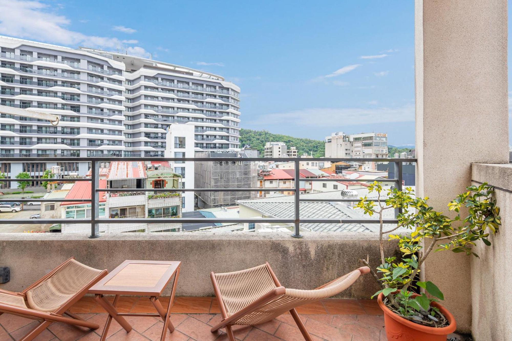 Sun Moon Lake Itathao Vacation Inn With Elevator Yuchi Exterior foto