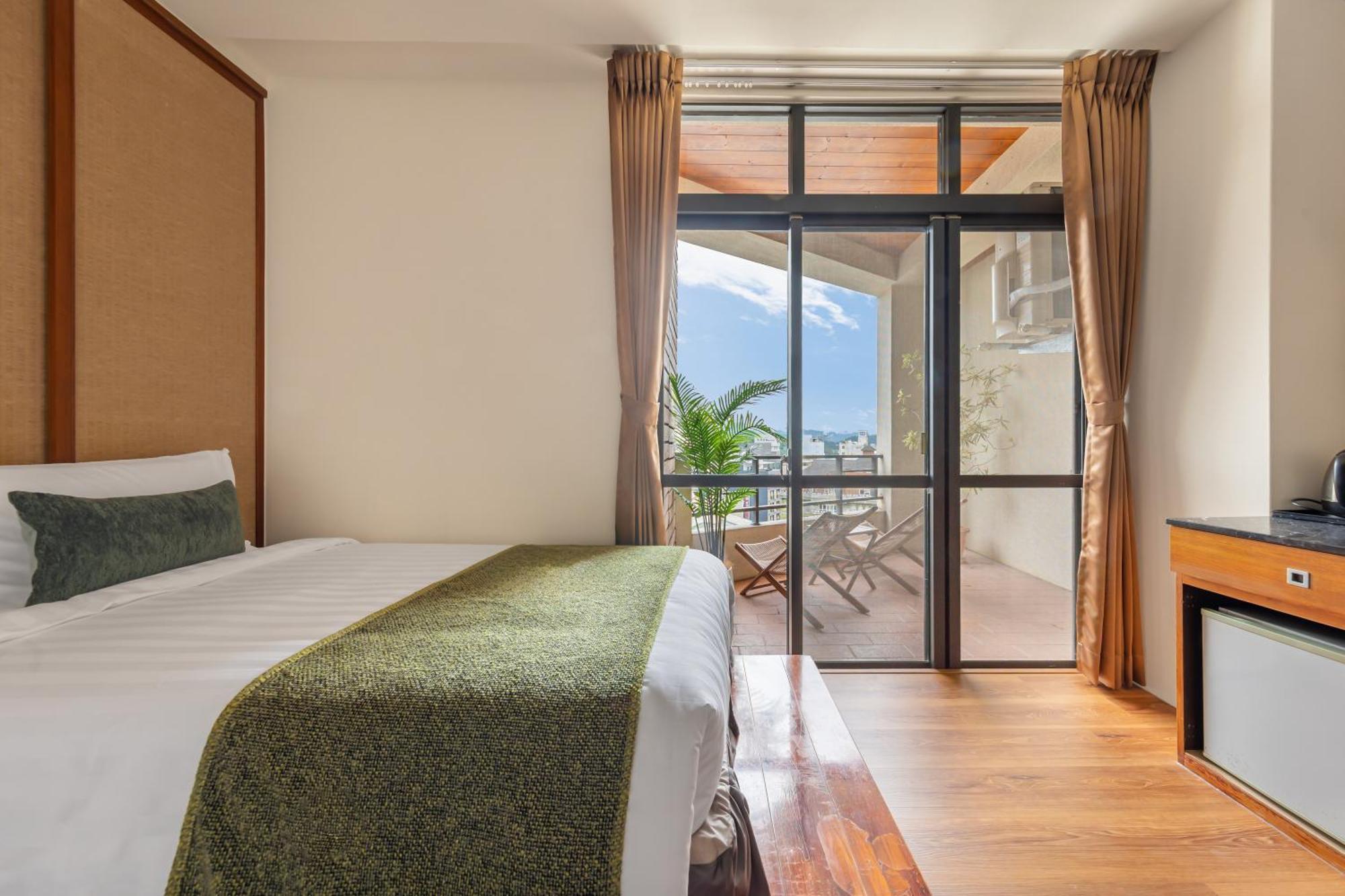 Sun Moon Lake Itathao Vacation Inn With Elevator Yuchi Exterior foto