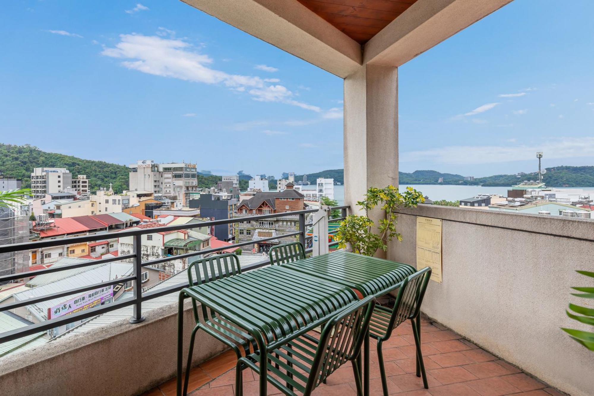 Sun Moon Lake Itathao Vacation Inn With Elevator Yuchi Exterior foto
